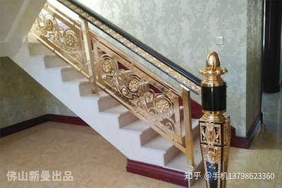 这款雕花楼梯扶手雕得如此的优秀,佩服佩服!